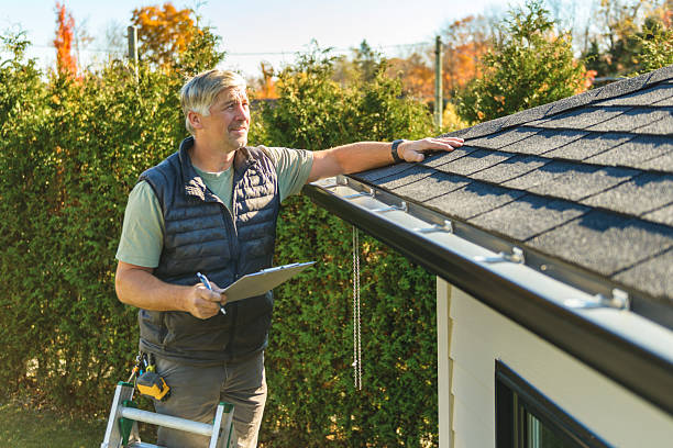 Professional Roofing technician working in Springfield, IL